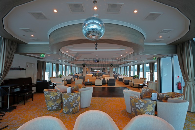 Flusskreuzfahrtschiff MS Ariana Panorama-Lounge Foto: Oceanliner Pictures