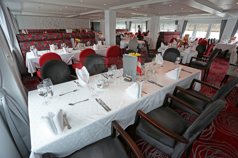 Panorama-Restaurant MS Ariana Foto: Oceanliner Pictures