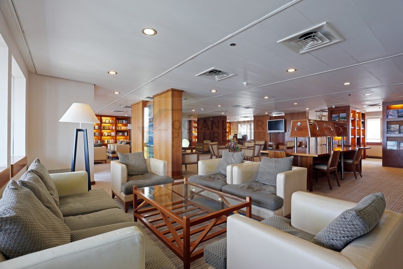 Bibliothek MS Berlin mit Internet Corner Foto: Oceanliner Pictures