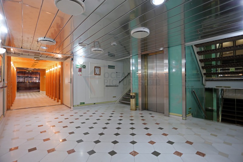 Treppenhaus Ocean Majesty Deck 5 hinten Foto: Oceanliner Pictures