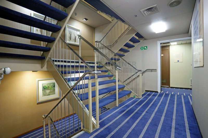 helle und freundliche Treppenhäuser MS Berlin Foto: Oceanliner Pictures