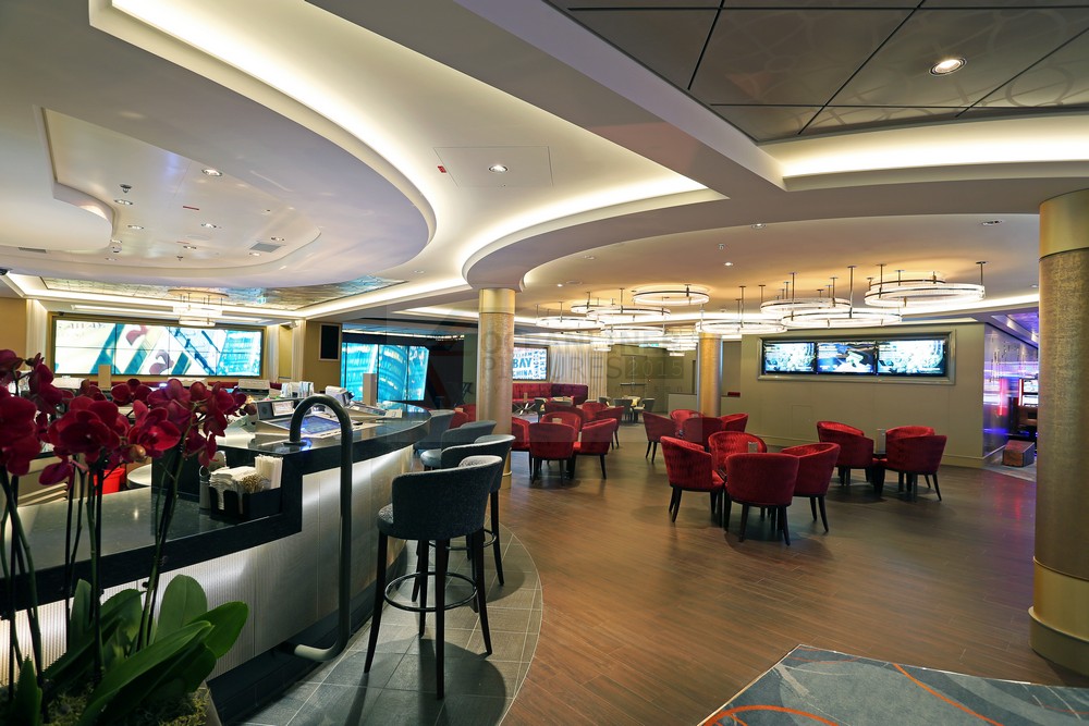 Skyline Bar Norwegian Escape Foto: Oceanliner Pictures