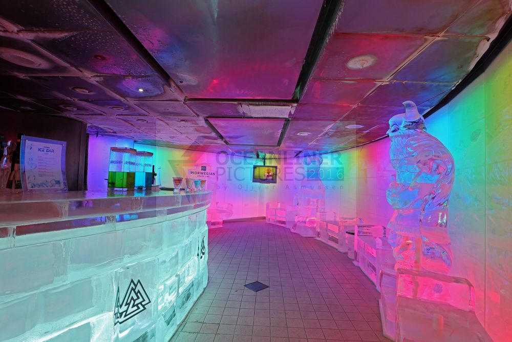 Svedka Ice Bar Norwegian Epic Foto: Oceanliner Pictures