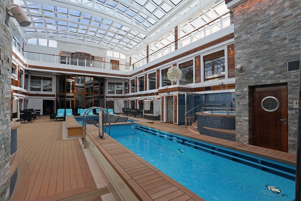 The Haven Pool im Courtyard Norwegian Escape Foto: Oceanliner Pictures