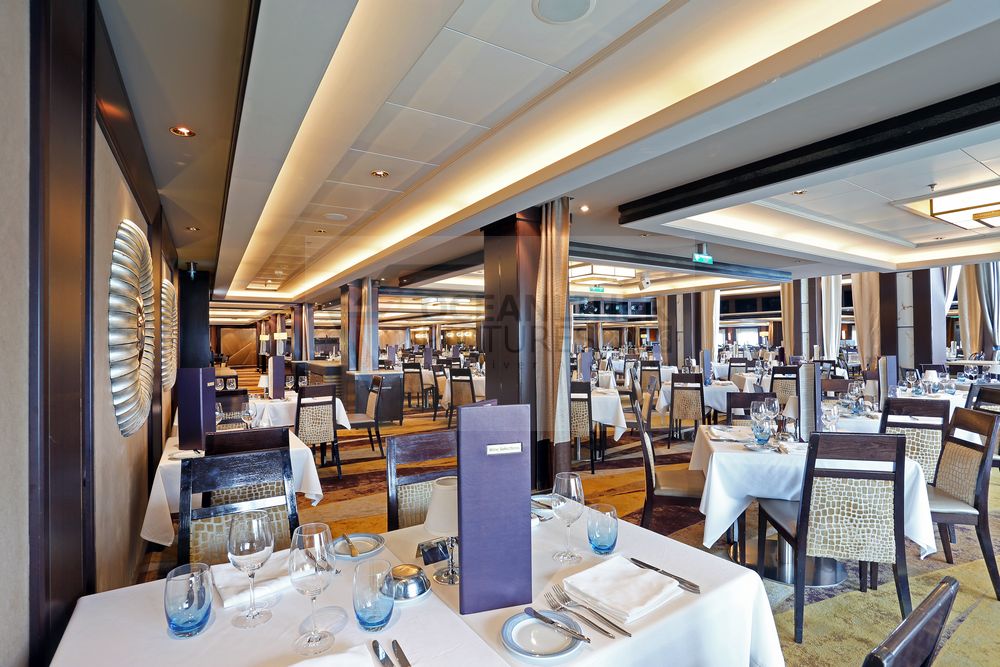 The Manhattan Room Restaurant Norwegian Epic dinner set up Foto: Oceanliner Pictures